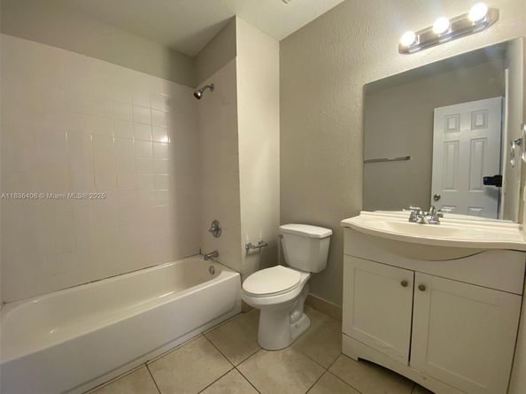 312 SW 2nd Ter, Hallandale Beach FL 33009
