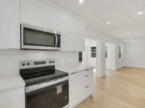 7970 NW 176th St, Hialeah FL 33015