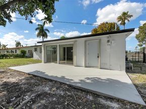 7970 NW 176th St, Hialeah FL 33015