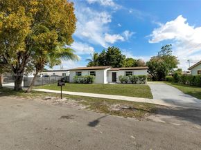 7970 NW 176th St, Hialeah FL 33015