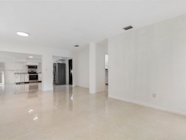 13801 Monroe St, Miami FL 33176