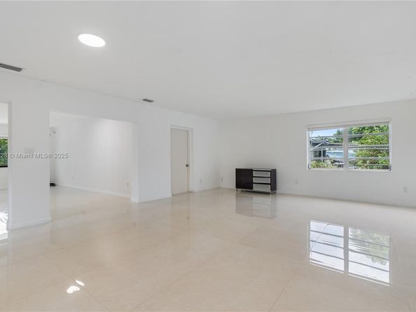 13801 Monroe St, Miami FL 33176