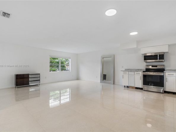13801 Monroe St, Miami FL 33176