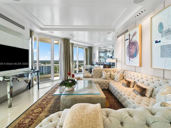7000 Island Blvd PH02, Aventura FL 33160