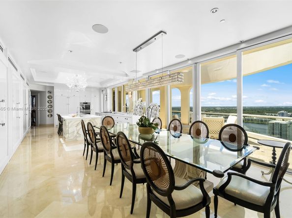 7000 Island Blvd PH02, Aventura FL 33160