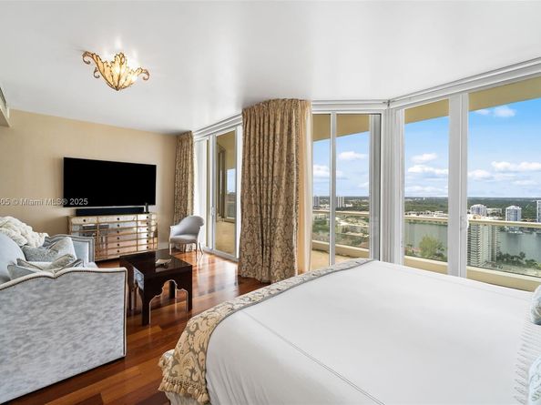 7000 Island Blvd PH02, Aventura FL 33160