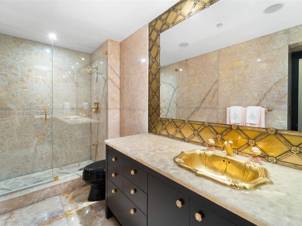 7000 Island Blvd PH02, Aventura FL 33160