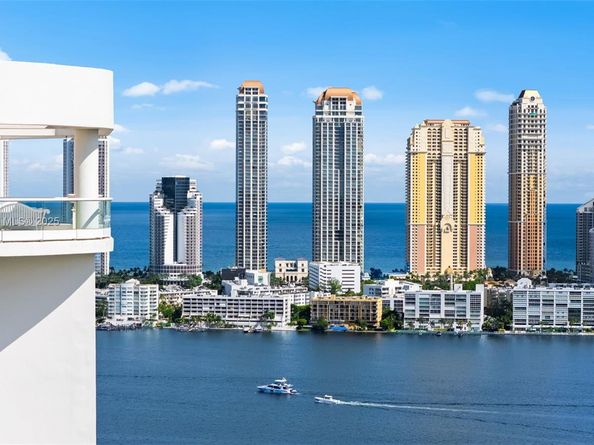 7000 Island Blvd PH02, Aventura FL 33160