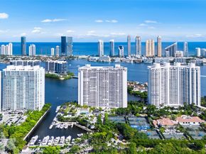 7000 Island Blvd PH02, Aventura FL 33160