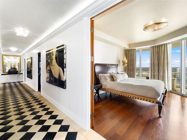 7000 Island Blvd PH02, Aventura FL 33160