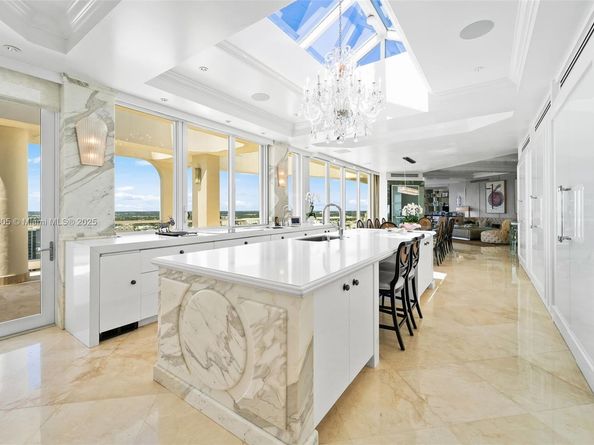 7000 Island Blvd PH02, Aventura FL 33160