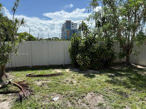 708 SE 3rd Ave Ext 201, Hallandale Beach FL 33009