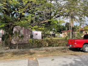 17301 NE 4th Ave, North Miami Beach FL 33162