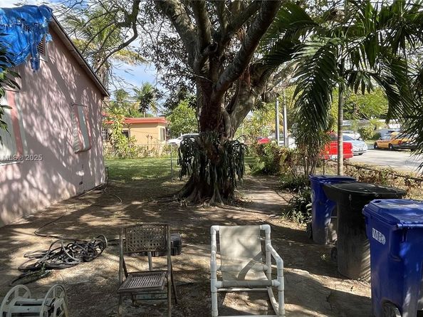 17301 NE 4th Ave, North Miami Beach FL 33162