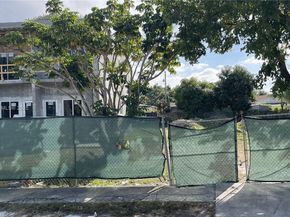 17301 NE 4th Ave, North Miami Beach FL 33162