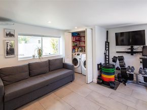 955 Van Buren St, Hollywood FL 33019