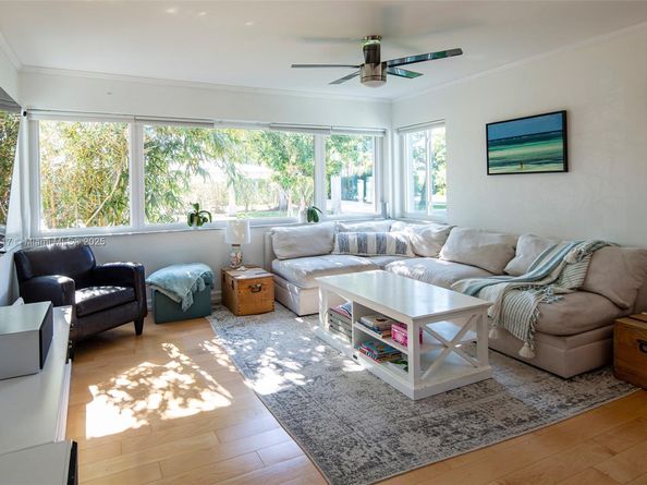 955 Van Buren St, Hollywood FL 33019