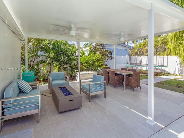 955 Van Buren St, Hollywood FL 33019