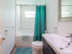 955 Van Buren St, Hollywood FL 33019
