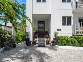 215 Palm Ave, Miami Beach FL 33139