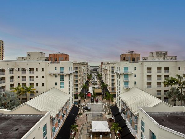 7285 SW 90th St D613, Miami FL 33156