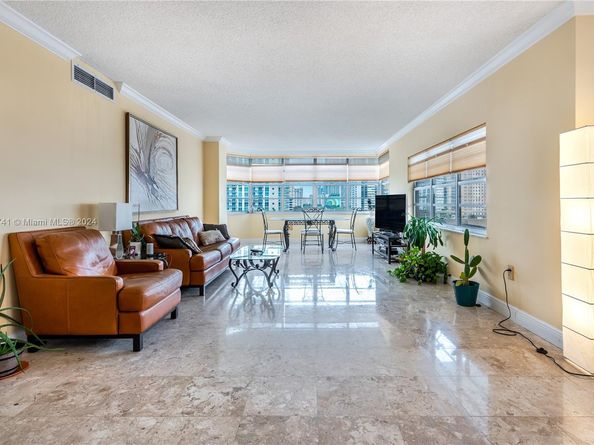 1985 S Ocean Dr 6P, Hallandale Beach FL 33009