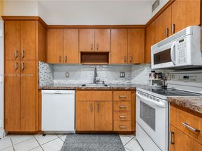 1985 S Ocean Dr 6P, Hallandale Beach FL 33009