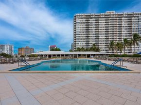 1985 S Ocean Dr 6P, Hallandale Beach FL 33009