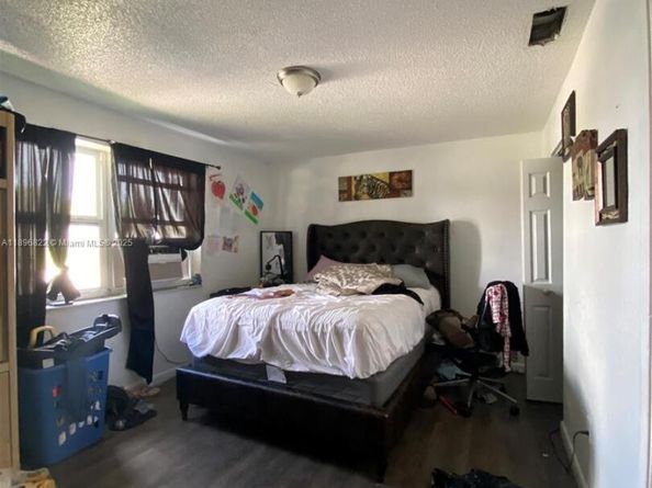 3956 NW 182nd Ln, Miami Gardens FL 33055