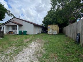 3956 NW 182nd Ln, Miami Gardens FL 33055
