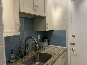 3550 NW 8th Ave 409, Pompano Beach FL 33064