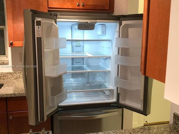 160 SW 30th Ave 104A, Miami FL 33135