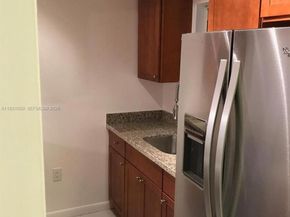 160 SW 30th Ave 104A, Miami FL 33135