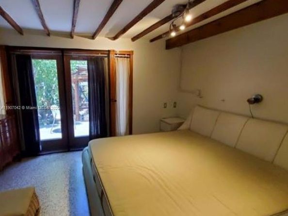 6918 NE 5th Ave, Miami FL 33138