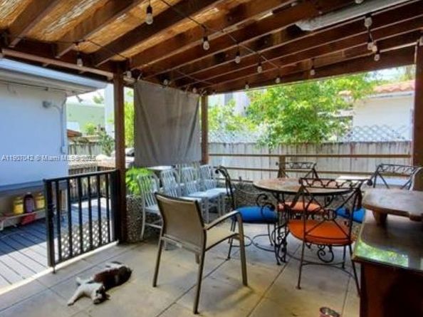 6918 NE 5th Ave, Miami FL 33138