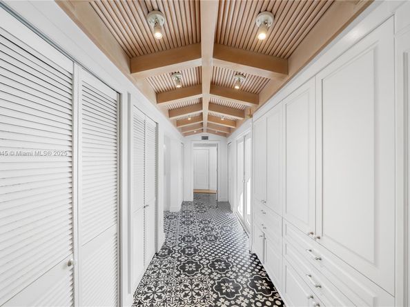 444 W Rivo Alto Dr, Miami Beach FL 33139