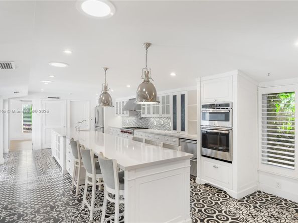 444 W Rivo Alto Dr, Miami Beach FL 33139