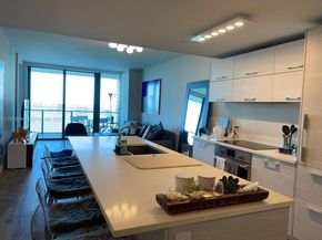 650 NE 32nd St 3005, Miami FL 33137