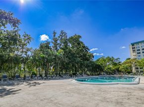 4330 Hillcrest Dr 804, Hollywood FL 33021