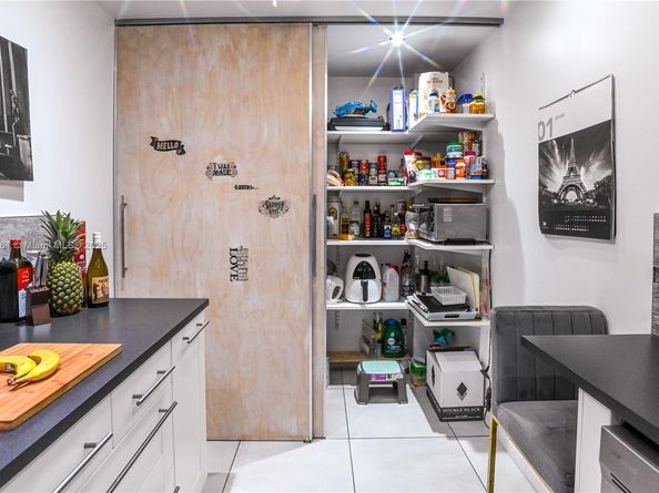 4330 Hillcrest Dr 804, Hollywood FL 33021