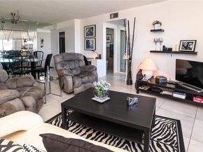 4330 Hillcrest Dr 804, Hollywood FL 33021