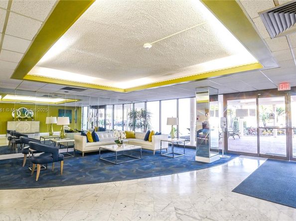 4330 Hillcrest Dr 804, Hollywood FL 33021