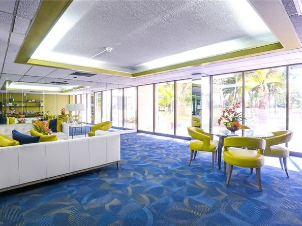 4330 Hillcrest Dr 804, Hollywood FL 33021