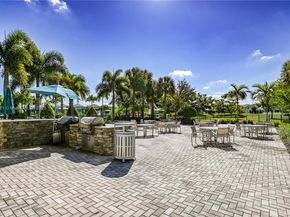 4330 Hillcrest Dr 804, Hollywood FL 33021