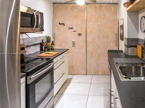 4330 Hillcrest Dr 804, Hollywood FL 33021