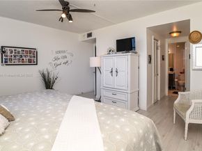 4330 Hillcrest Dr 804, Hollywood FL 33021