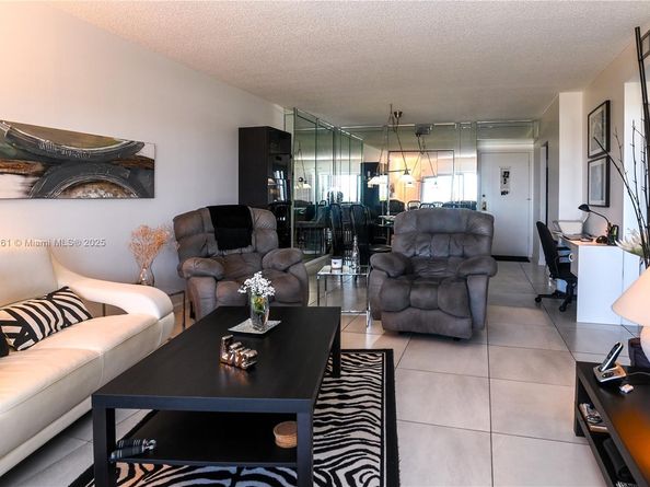 4330 Hillcrest Dr 804, Hollywood FL 33021