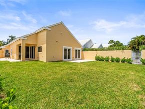 9041 Baybury Ln, West Palm Beach FL 33411