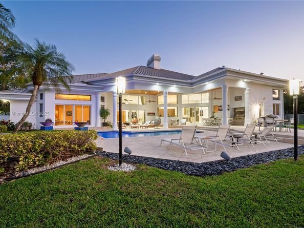 3425 Saddlebrook Ln, Weston FL 33331