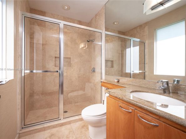 3425 Saddlebrook Ln, Weston FL 33331